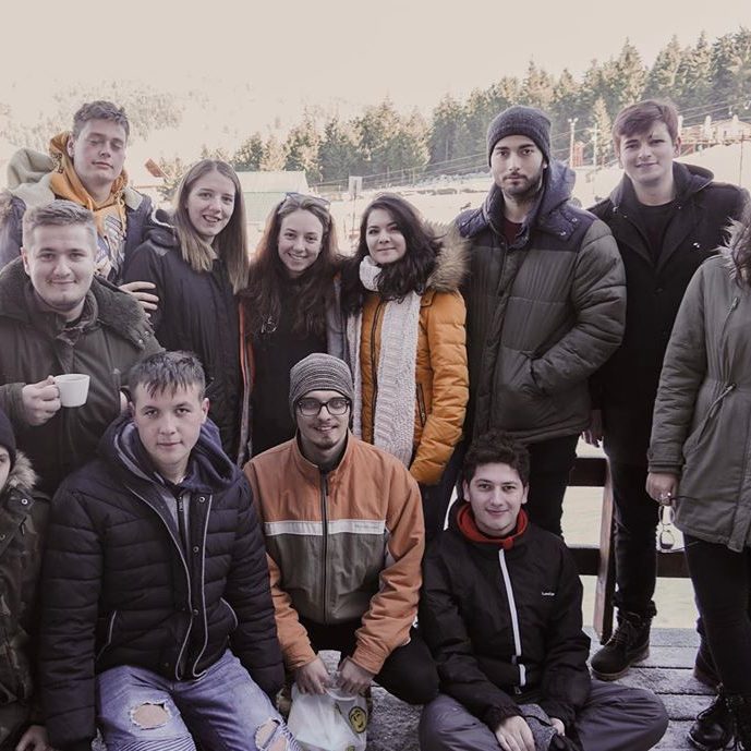 asio-teambuilding3-circle